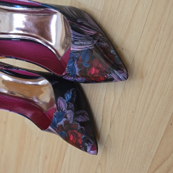 TED BAKER Floral Moniirra Pumps With Gold Accents High Heels Size 8.5 - Picture 6 of 12